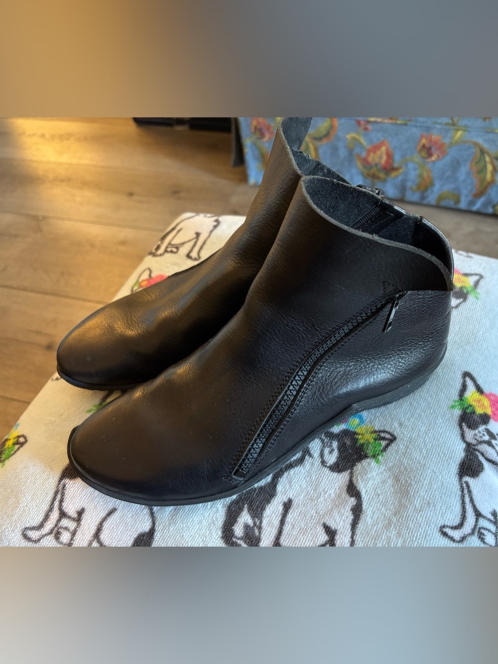 TRIPPEN Classic Black Leather Ankle Booties - Sleek Side-Zip Design 9
